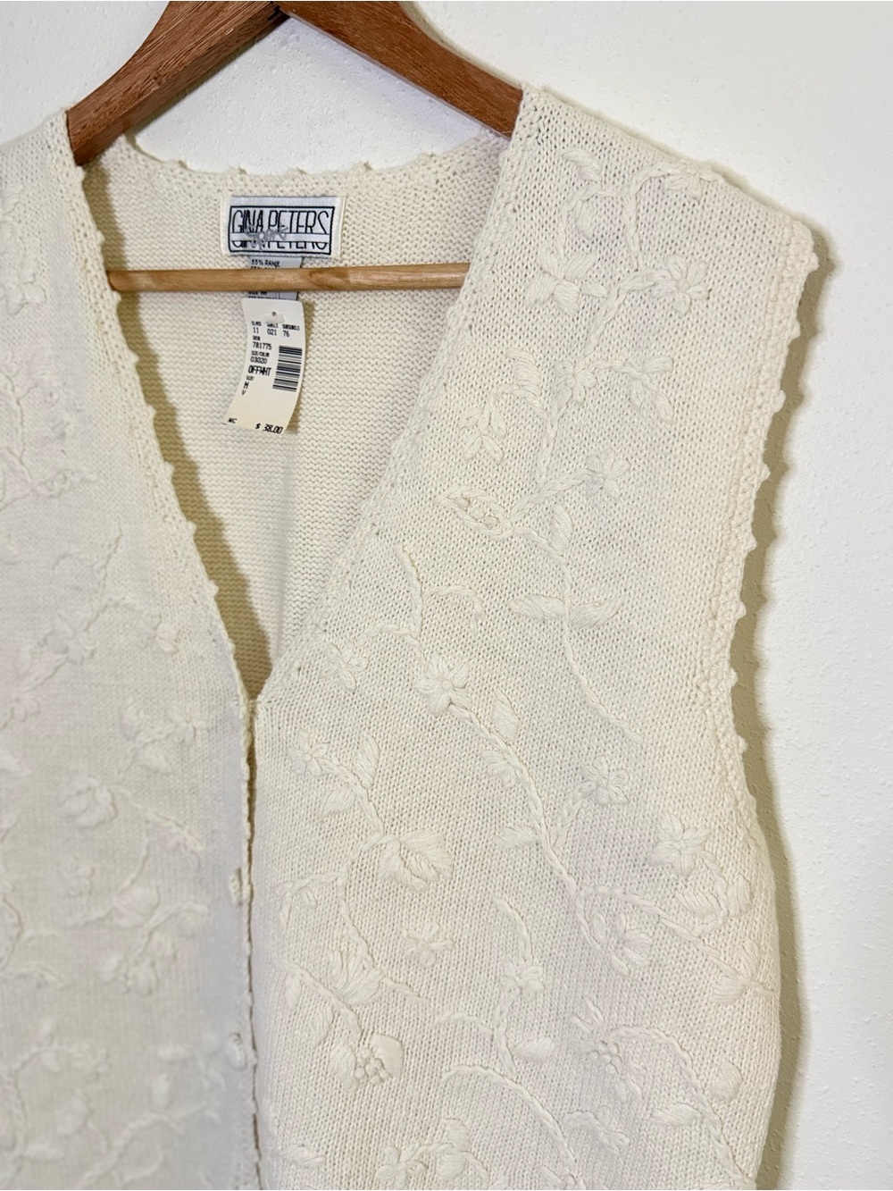 Vintage Gina Peters Embroidered Sweater Vest NWT Cream Floral Knit Medium